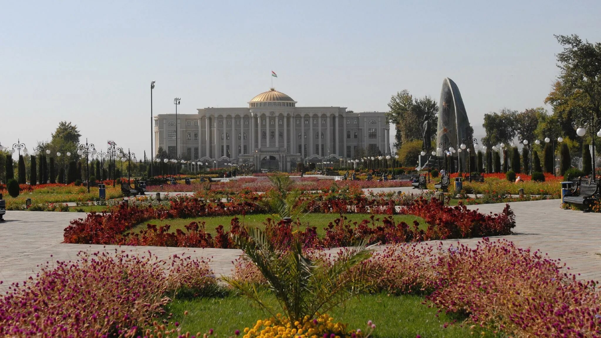Душанбе столица Таджикистана. Центральная площадь Душанбе. Душанбе дом правительства. Сталинабад Душанбе.
