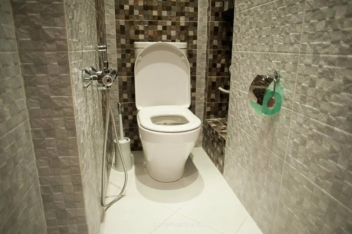 Что можно в туалете стены. Отделка туалета. Плитка в туалет. Туалет отделанный плиткой. Кафельная плитка для туалета.