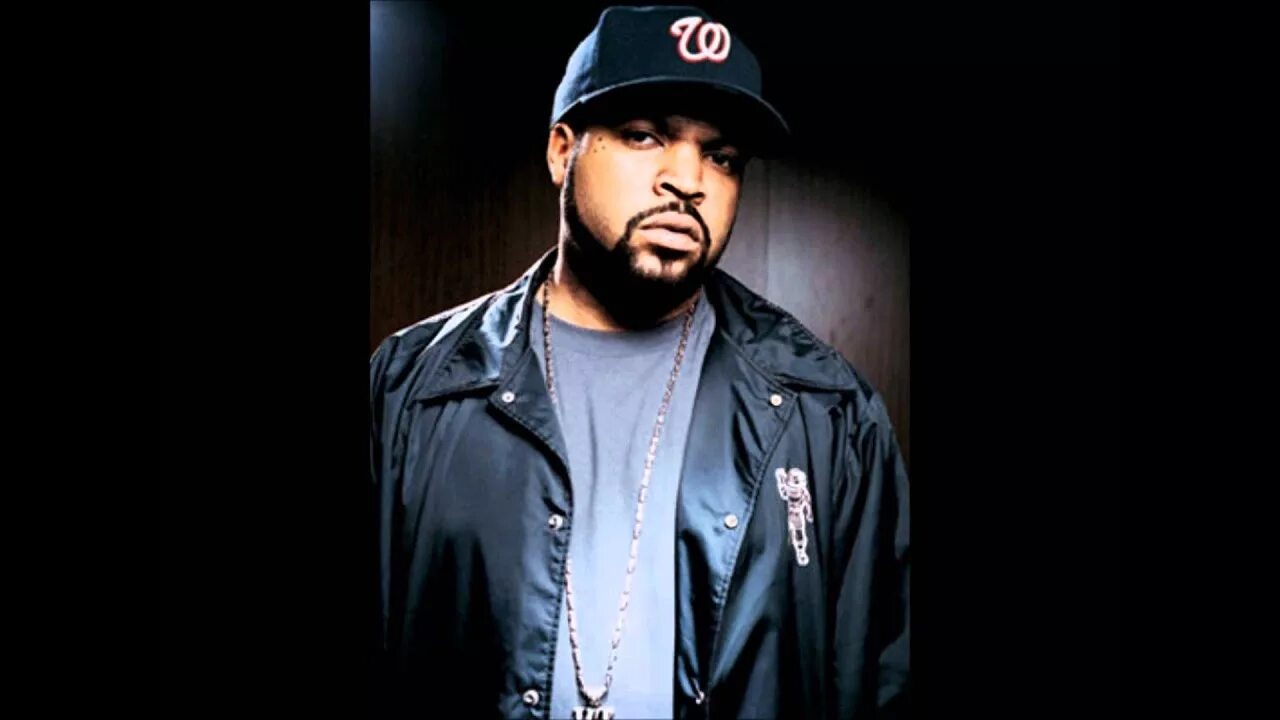 Ice cube us. Айс Кьюб. Ice Cube 1989. Тупак и айс Кьюб. Ice Cube молодой.