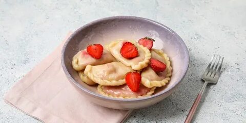 Вареники с клубникой на пару пышные рецепт