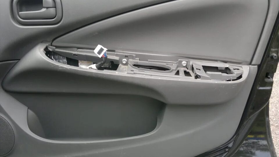 Клуб владельцев авто Nissan Almera * Просмотр темы - Разборка двери (Альмера Кла