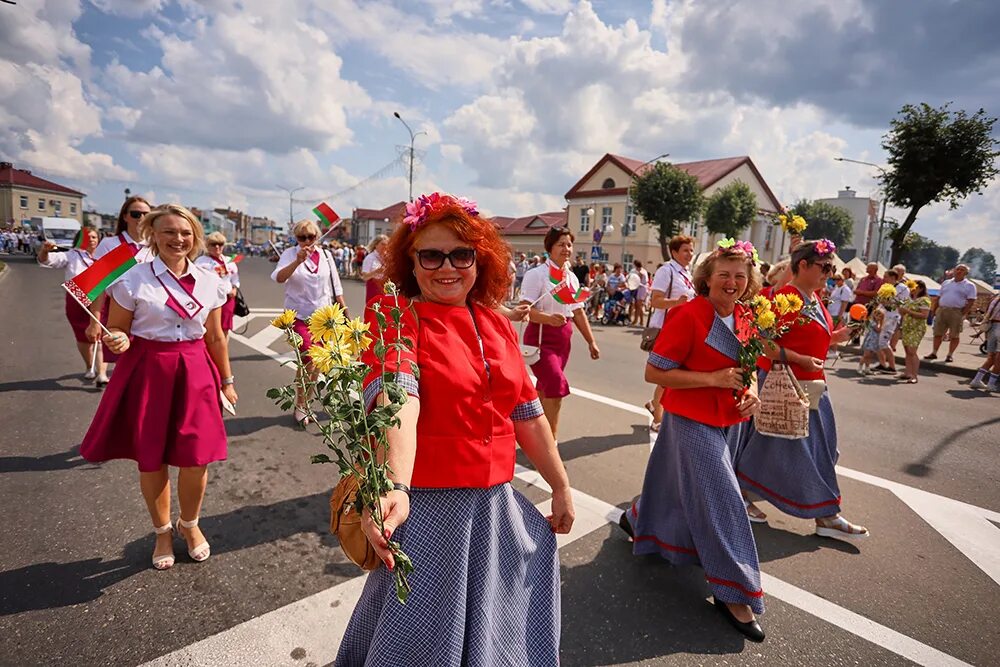 Город 555. Один клан в пв. Город 555. Гостиничный комплекс волгоград. Когда фестиваль красок.