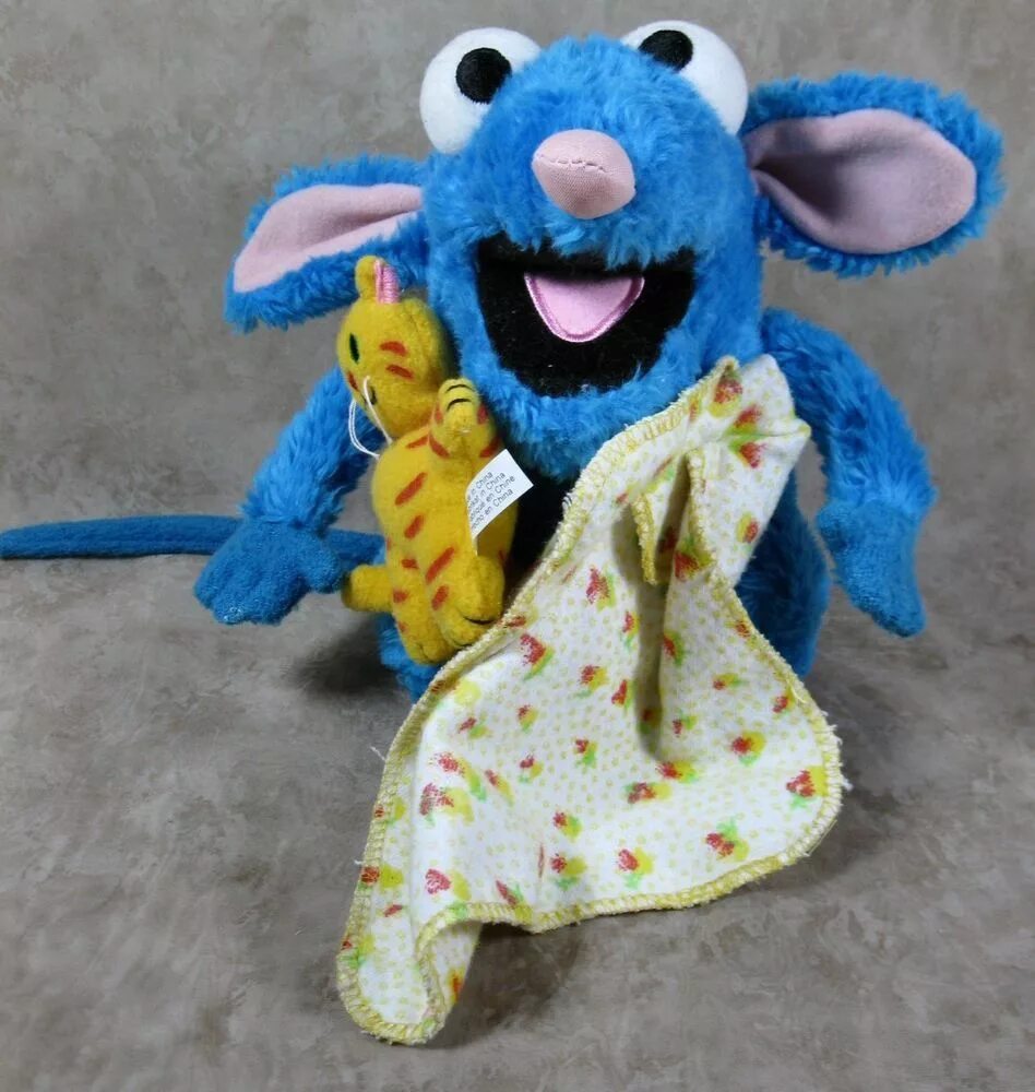 Tutter mouse. Игрушка blue tutter. маппеты мышь туттер. bear in the big blue house игрушки.