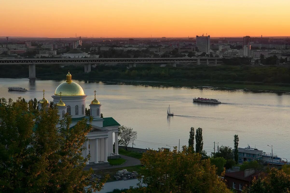 Поволжский нижний новгород. Нижний Новгород столица Поволжья. Нижний Новгород Волга. Река Ока Нижний Новгород. Нижний Новгород реки Ока и Волга.