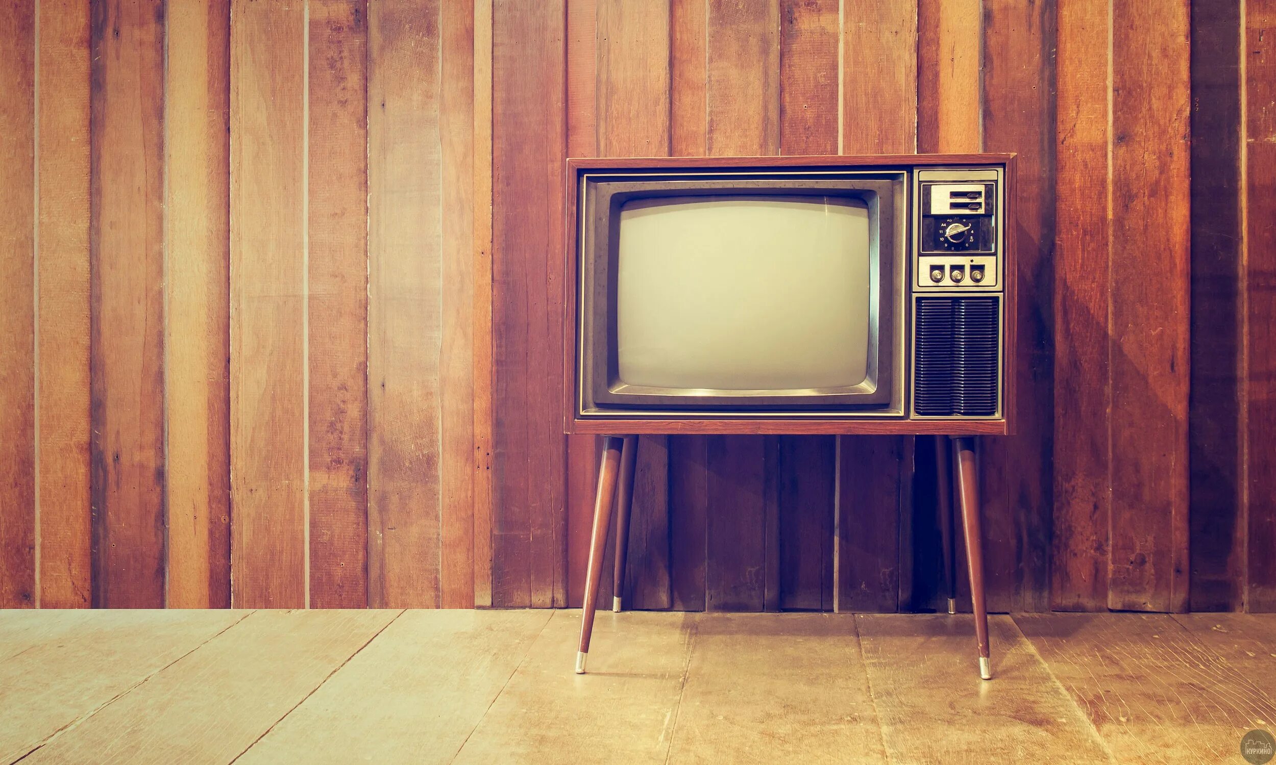 Старый телевизор. Tv from. Tv from. Реклама телевизора. Старинный телевизор.