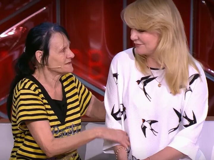 Отец продает своих дочерей извращенцам