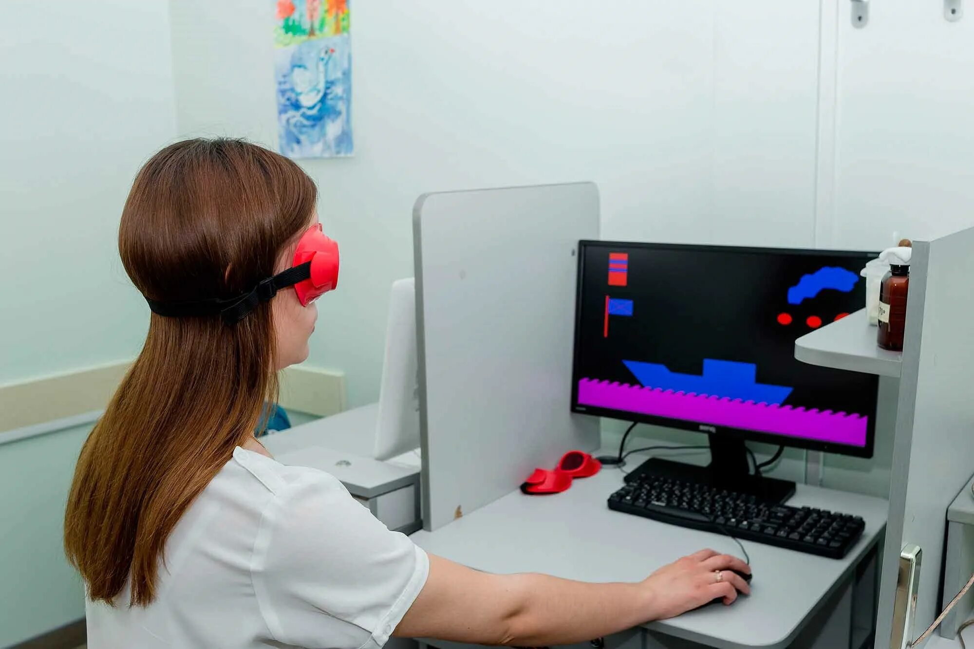 Офтальмология. Аппараты для коррекции зрения у детей. Курсы лечения глаз. Синоптофор синф-1. Аппарат для коррекции зрения.