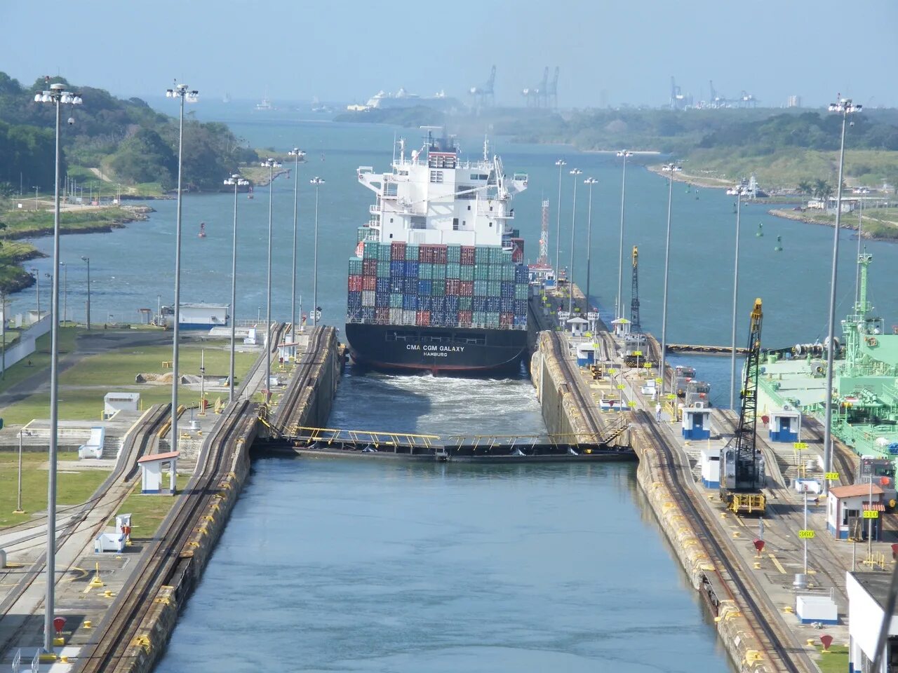 Панамский канал Панама. Панамский канал шлюзы. Шлюза в Панаме. Панамский канал фото.