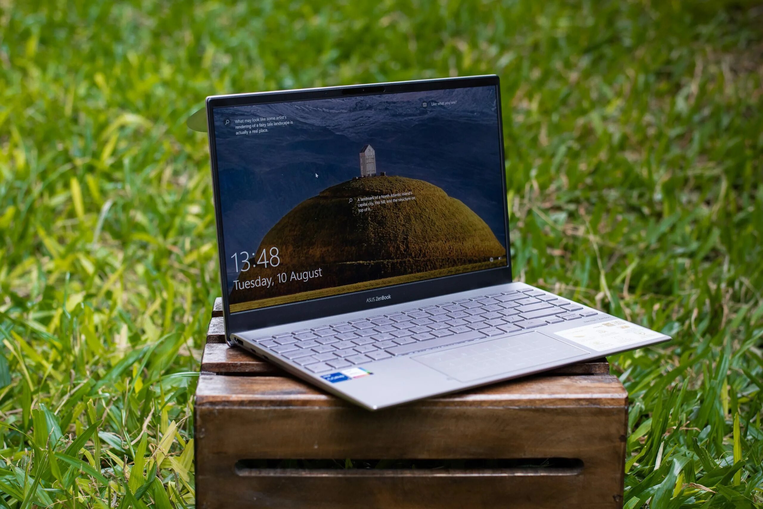 Zenbook s oled. Zenbook s oled