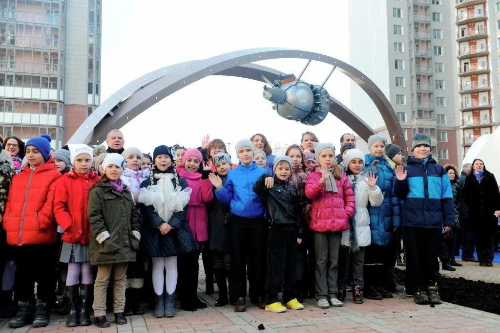 Новости в красногорске московской области сегодня свежие. Аллея Космонавтов Красногорск. Красногорск улица космонавтики. Красногорск улица Космонавтов. Краснознаменск аллея Космонавтов.