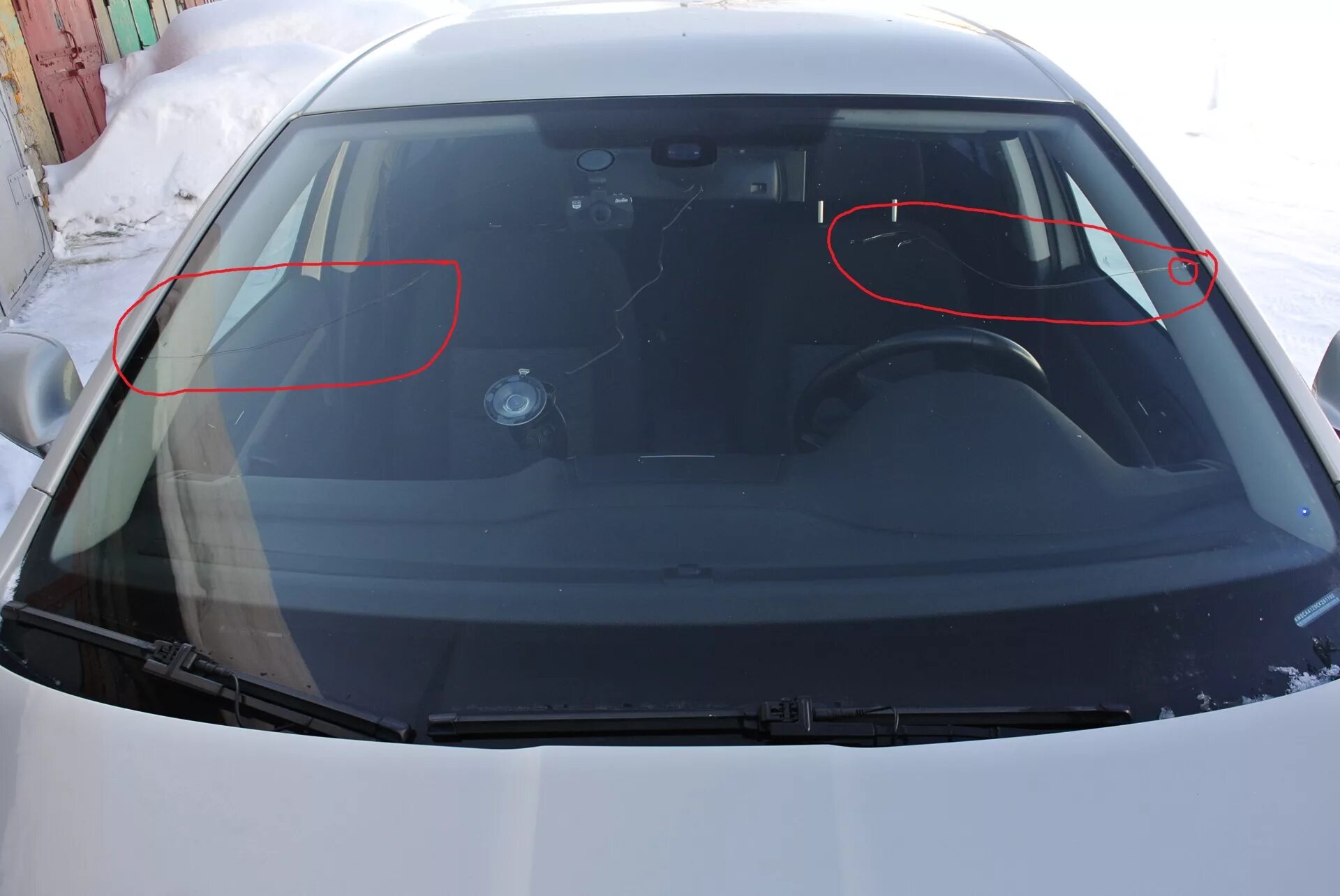 Резинка заднего стекла октавия a7. Замена заднего стекла шкода. Заднее стекло шкода октавия а7 зеленое. Резинка лобового стекла шкода октавия а5. Молдинг лобового стекла шкода рапид.
