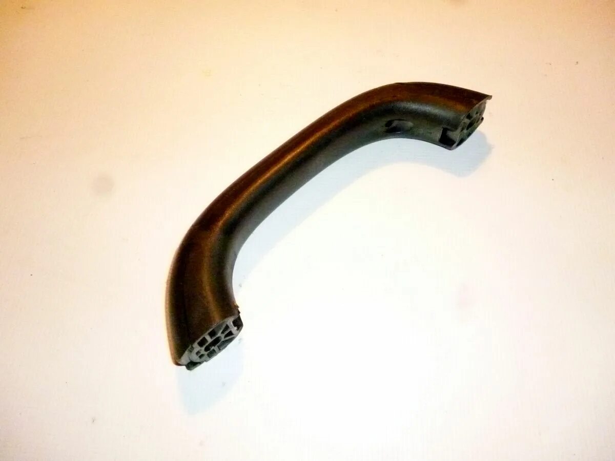 Ручка салона газ 3302. Поручень газ 3302 3310-8202200. 3310-8202200. Поручень газ-3302, 3310 салона. 3302-8202200 поручень газ-3302.