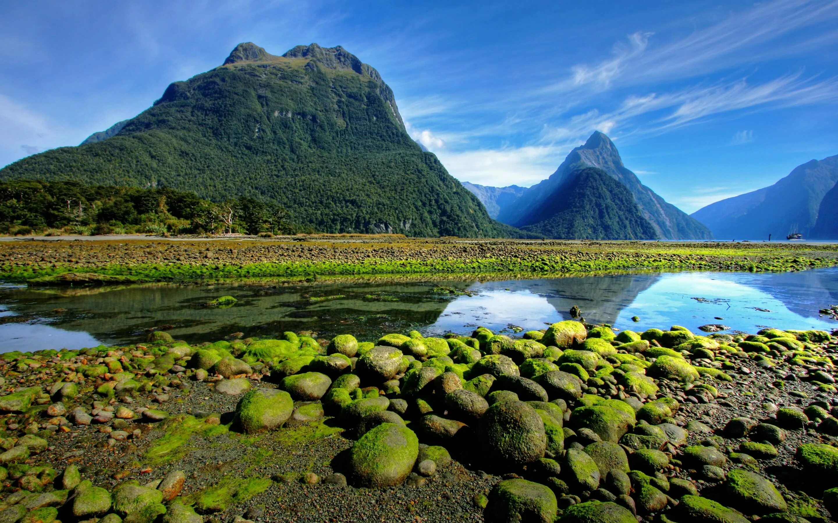 New zealand national. Фьордленд новая Зеландия. Милфорд саунд новая Зеландия. Национальный парк Фьордленд. Национальный парк Фьордленд, Южный остров, новая Зеландия.