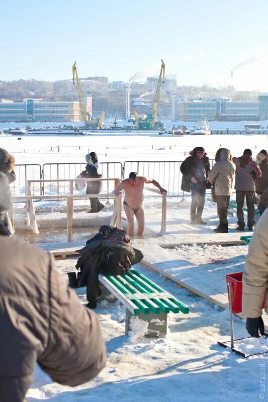 Купель в чебоксарах закрытая. Крещение купания чувашия. Купели в чебоксарах 2024. Купание на крещение в 2022 девушки. Купель чебоксары.