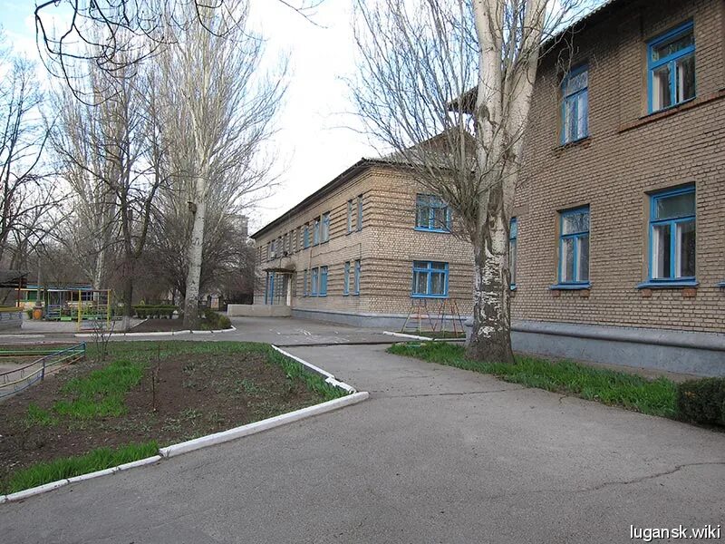Луганск садик 43. Сады луганск. Детский сад 132 донецк поселок. Сады луганск. Детский сад 68 луганск.