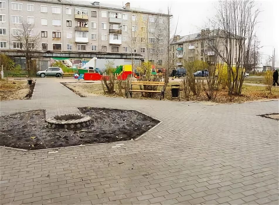 Детская площадка в котласе. Шипицыно котласский район парк. Театральный сквер котлас. Дорожная техника котлас. Благоустройство котлас.