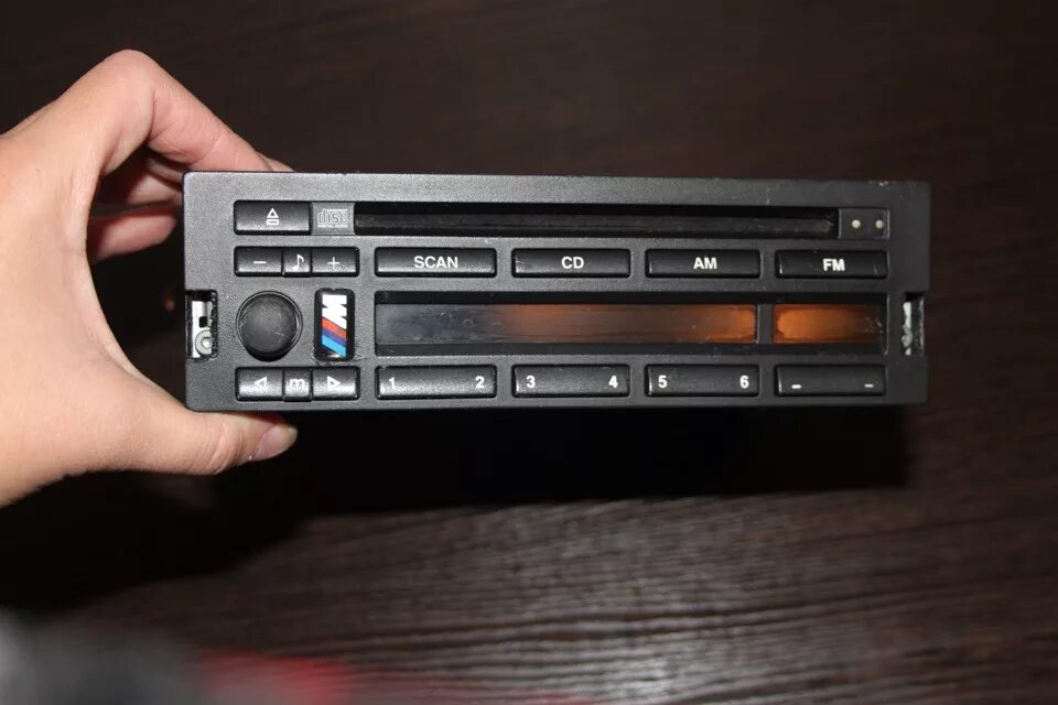 Магнитола е34. Blaupunkt cd43. Магнитола БМВ е34. Магнитола BMW Blaupunkt. Штатная магнитола BMW e34.