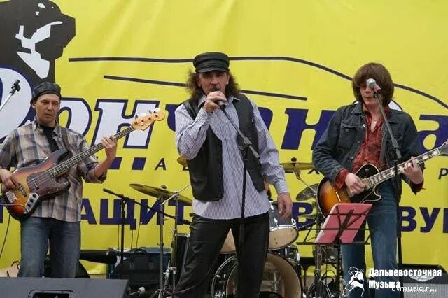 Певцы рокенрола американские. Обои на рабочий стол рок н ролл. Bill haley & his comets. Плакат рок н ролл. Рок-н-ролл красноярск.