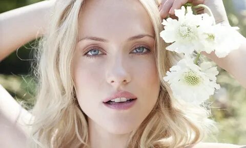 Blue eyed blondes