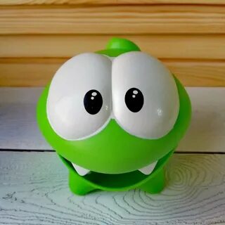 Игрушка ням ням