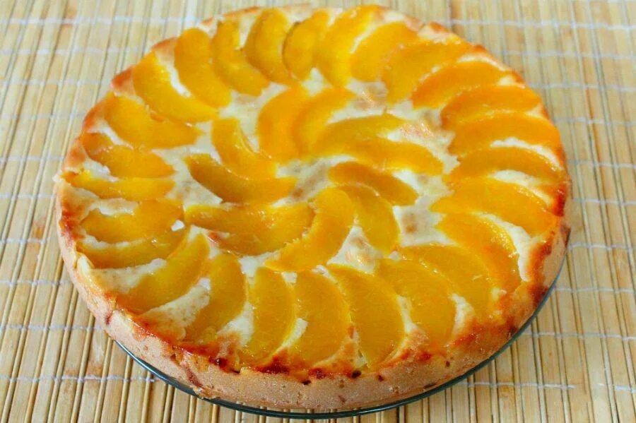 Пироги с персиками рецепты с фото. Творожный пирог с персиками. Творожный пирог с персиками. Пирог с персиками. Пирог с персиками.