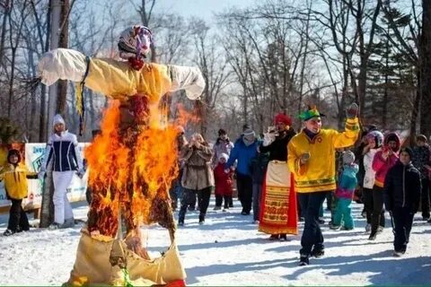 Подбери и приклей фотографию зимнего праздника
