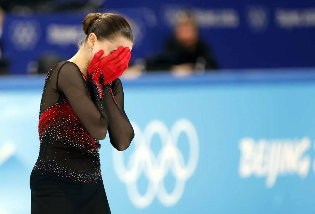 Камила валиева олимпийская чемпионка. Камила валиева 2022. Валиева фигуристка пекин 2022. Тутберидзе и камила. Валиева допинг что случилось.