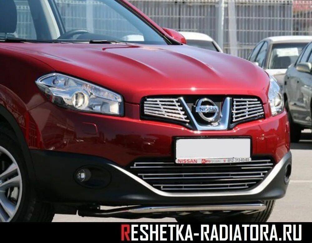 Аксессуары кашкая. Nissan Qashqai j10 2012. Решетка в бампер Ниссан Кашкай j10. Nissan Qashqai+2, 2012 решетка. Решетка радиатора Ниссан Кашкай j10.