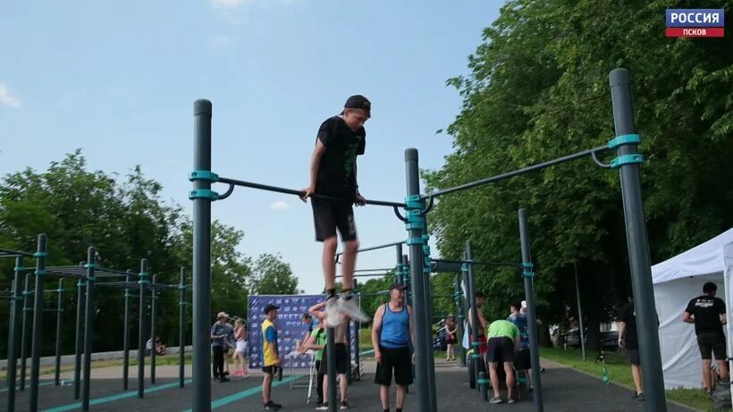 100 атлетов 2024. Соревнования по воркауту в Волгограде. Street Workout соревнования. Соревнования по воркауту 2023. Киселева 16 Псков воркаут.