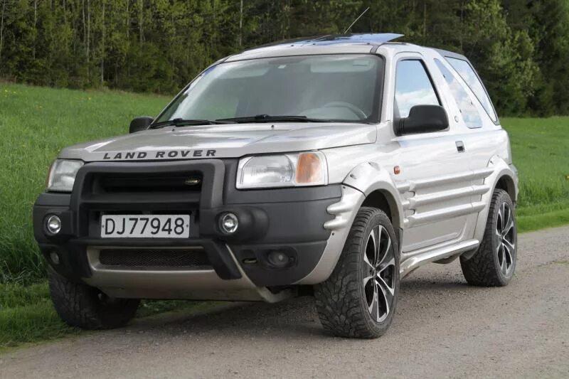 Фриландер. Ленд Ровер Фрилендер 1. Ленд Ровер Фрилендер 1 Рестайлинг. Land Rover Freelander 1 обвес. Ленд Ровер Фрилендер 1 поколения.