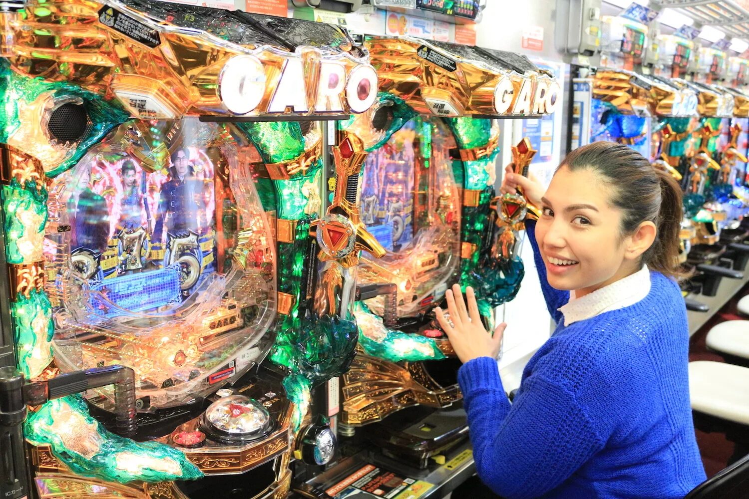 Crazy pachinko описание. Патинко Япония. Пачинко автомат. Пачинко игра.