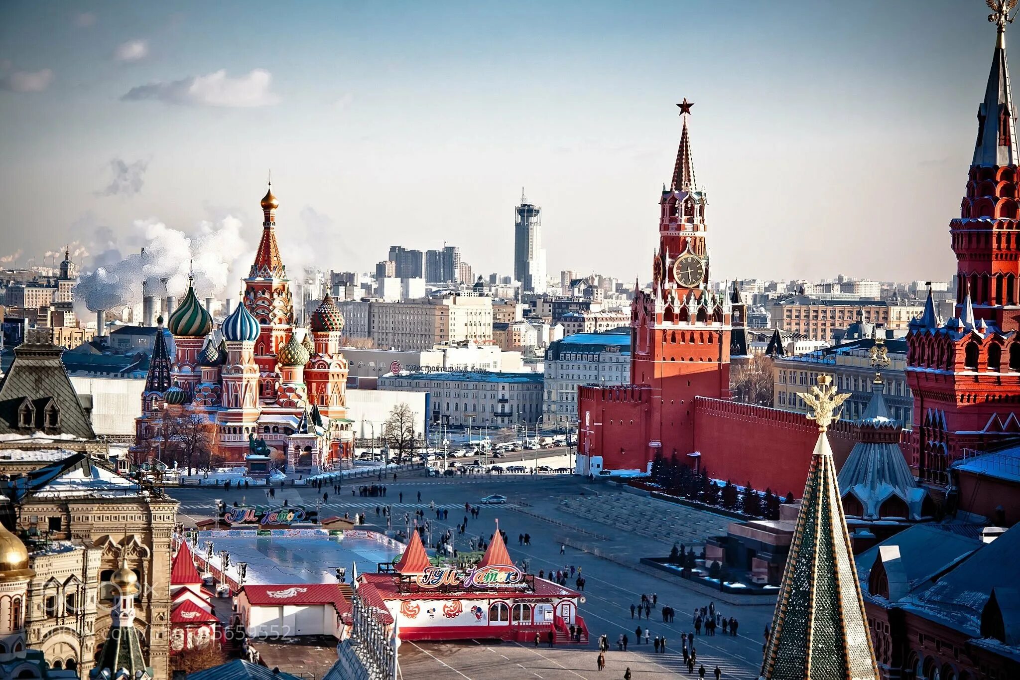 Москва 21 век красная площадь. Московский Кремль и красная площадь сердце столицы. Вид красной площади в Москве. Вид на красную площадь