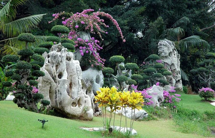 Сад миллионолетних камней Паттайя. Парк миллионолетних камней (the million years Stone Park). Парк миллионолетних камней в Паттайе. Сад камней Тайланд.