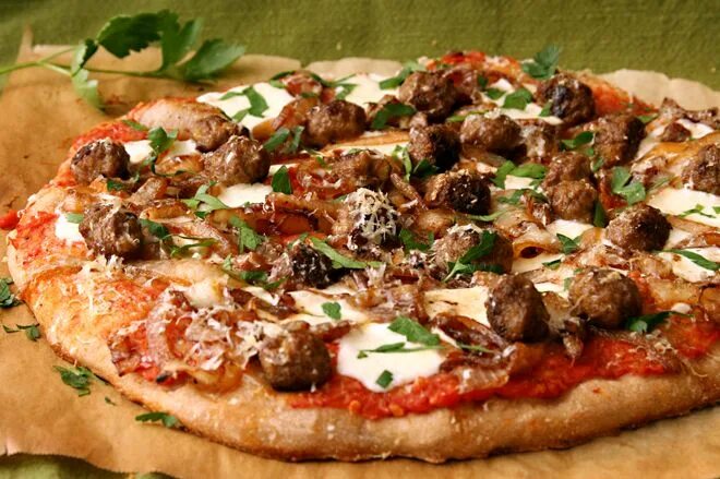 Пиццу с мясом фото Meat Lover's Pizza Recipe