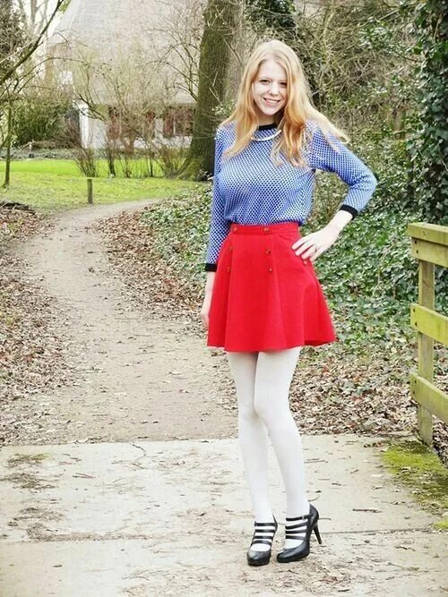 Юбка с плотными колготками. Белые колготки и юбка. Луки с белыми колготками. Natalia maszkowska. Образ с белыми колготками.