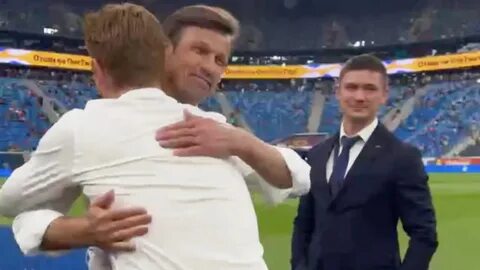 Перед началом матча сапфир