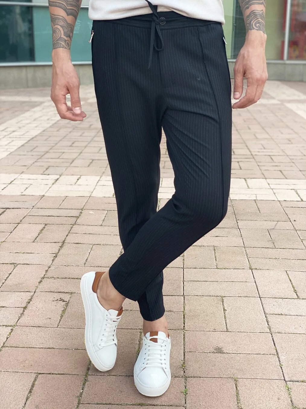 Topman мужские брюки на кулиске фото. Мужские брюки на кулиске классические. Брюки мужские из твила. Обувь под брюки мужские без стрелок. Синие штаны мужские.
