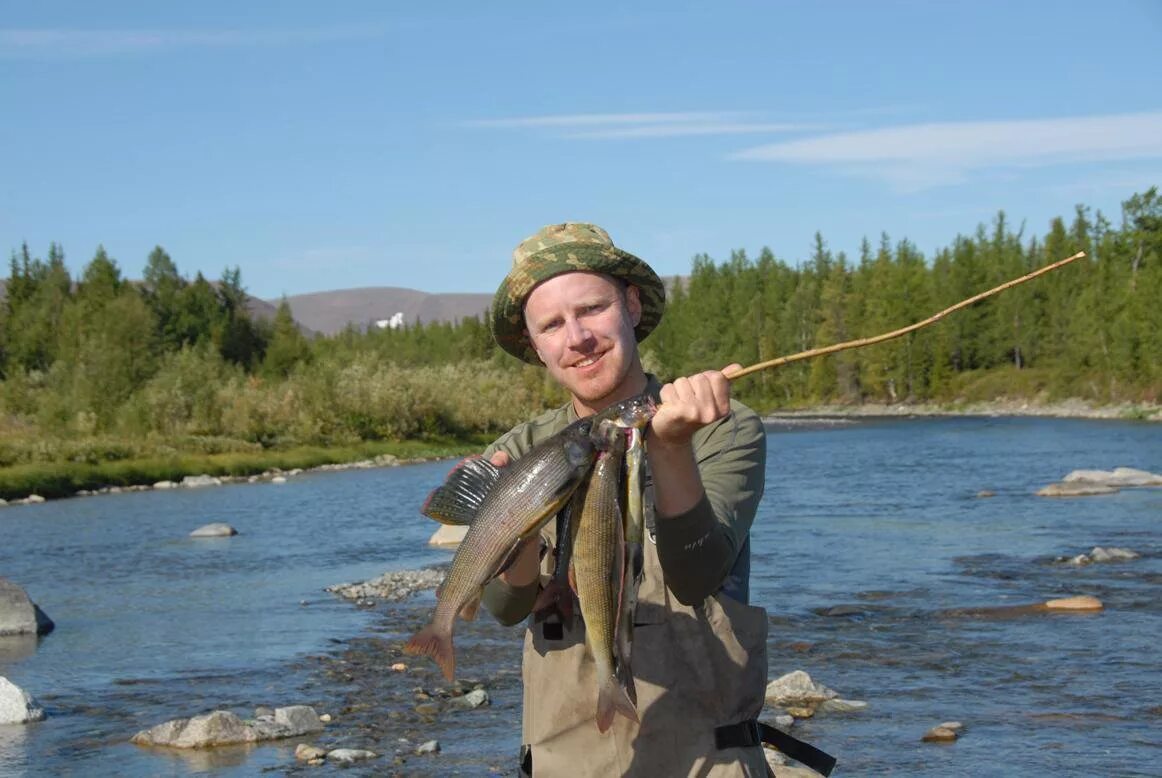 рыбалка на е1 екатеринбург. уральские рыбаки. рыба в реке урал казахстан. уральские рыбаки. таймень хариус рыба.