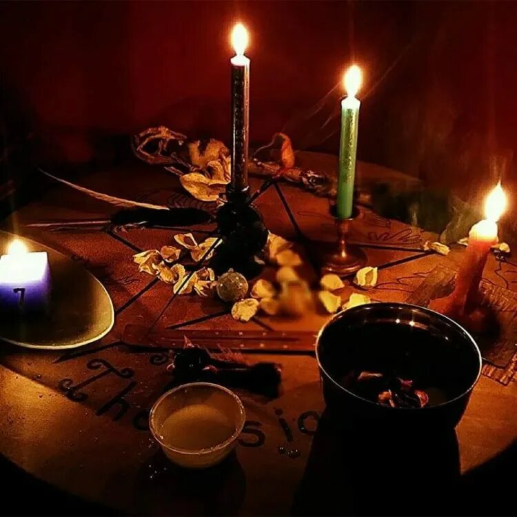 Любовная магия. Обряды ведьм. Обряды колдунов. Атрибуты магии. Маги делающие приворот.