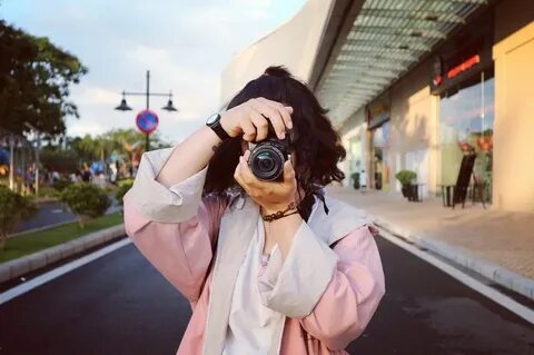 Camera she