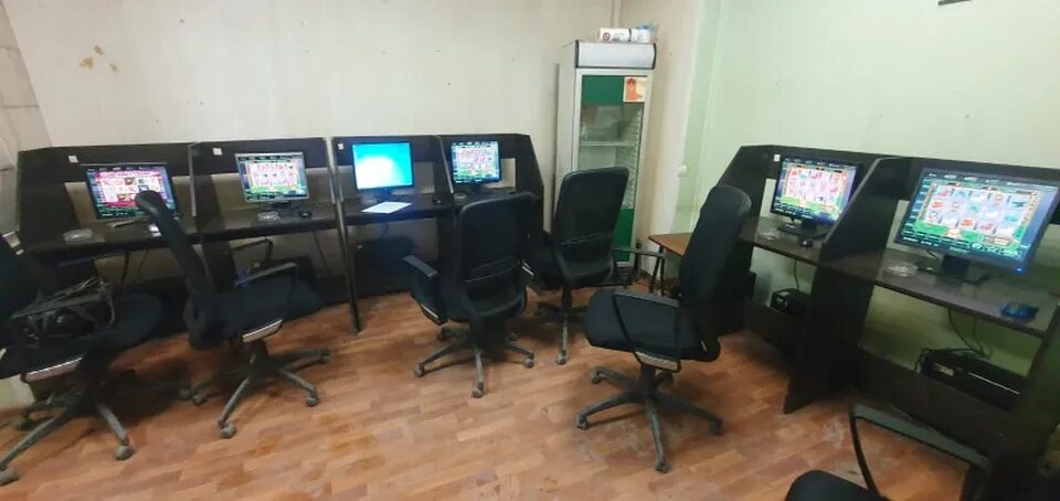 Центр деловых связей ржд. Игровой клуб ps4. Зал игровых автоматов стэквиктори гомель. Игровой клуб смоленск. Ржд открыли игровой клуб.