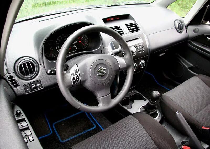 Сузуки sx4 2008 салон. Сузуки сх4 седан салон. Сузуки sx4 2008 года салон. Сузуки sx4 2008 салон. Где находится на сузуки сх4.