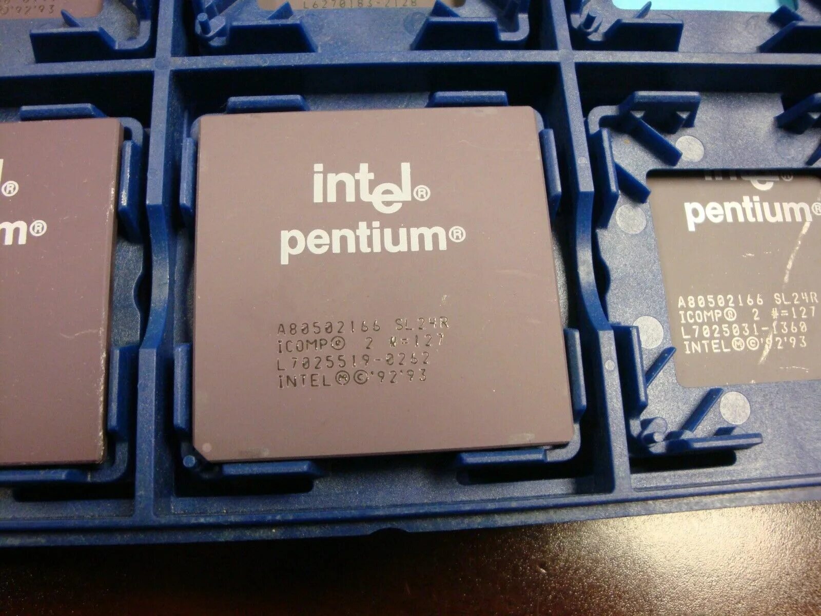 Пентиум 1. Intel Pentium a80502120. Процессор 166. Интел пентиум два.