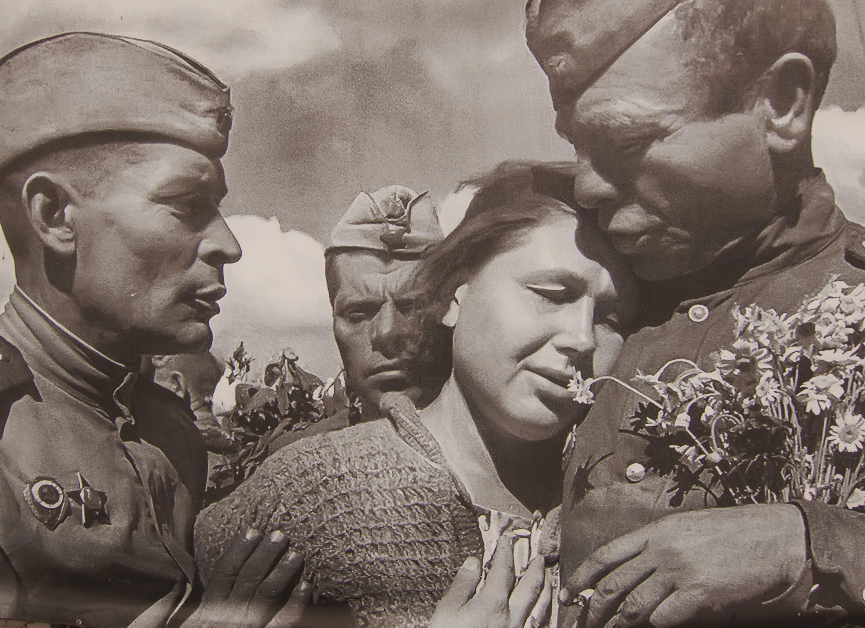 Великая победа фотографиями. Победа в Великой Отечественной войне. Кадры Великой Отечественной войны. Воин Великой Отечественной войны.