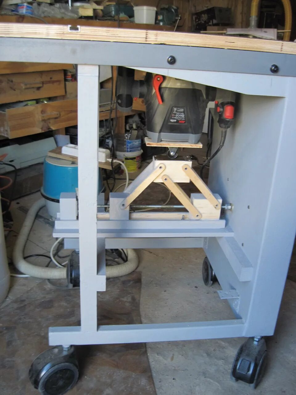 Heartwood стол для фрезера. Подъемный механизм для фрезера. Подъемный механизм для фрезера. Механизмы подъема фрезера. Фрезерный лифт для ручного фрезера hitachi.