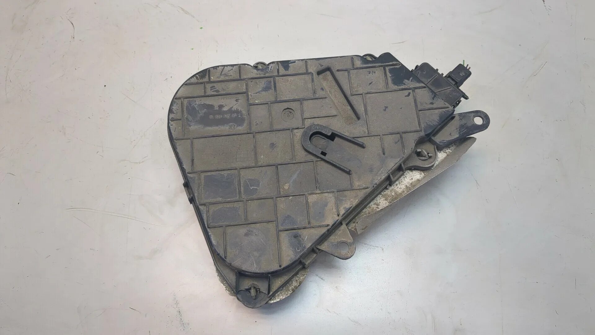 6 дизель топливный бак. Пежо 3008 бак. 1343y7 oe psa. Пежо 3008 бак. Пежо 3008 бак.