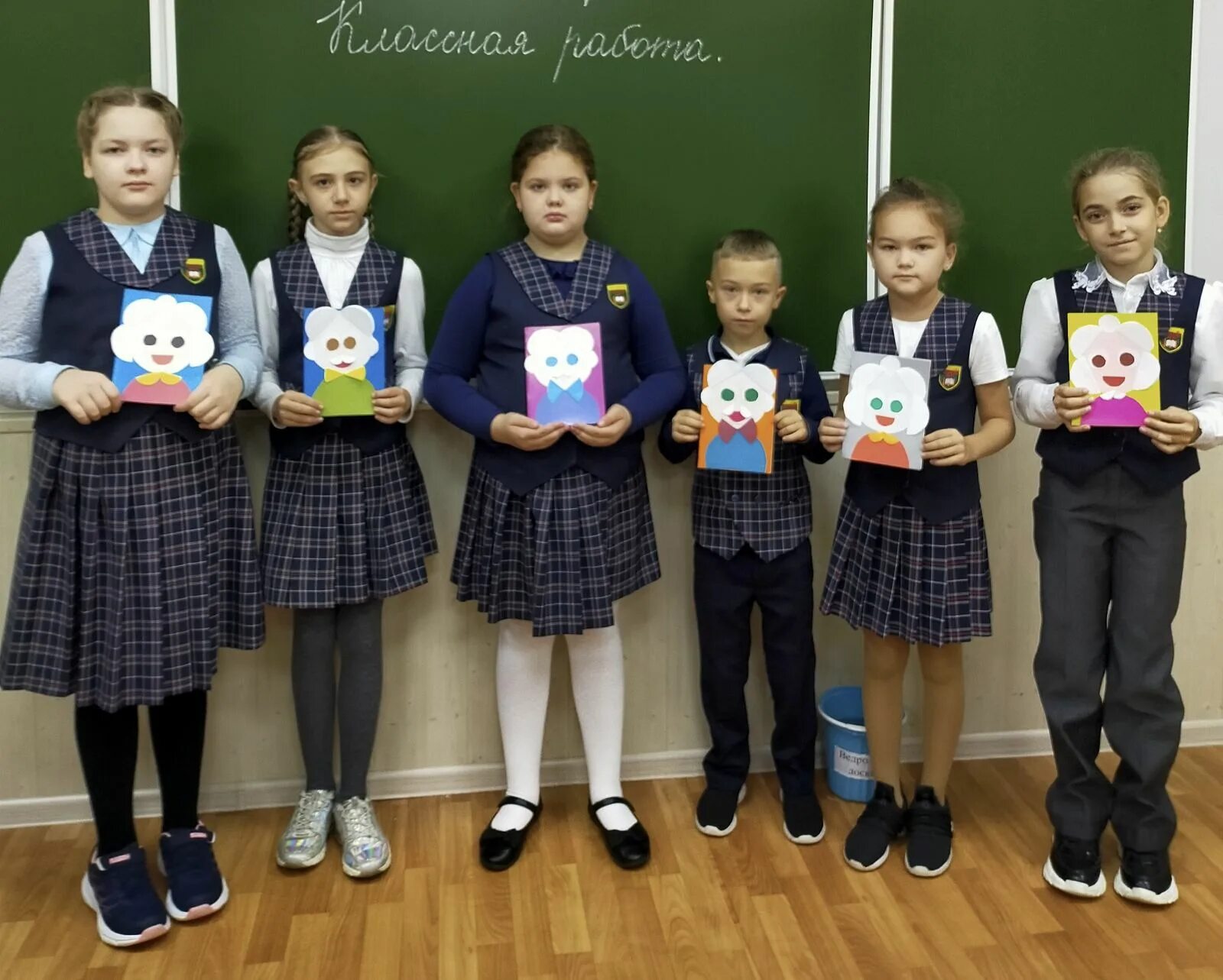 Орленок доброволец 3 класс. Орленок доброволец. орленок школа. орлята волонтеры эмблема. орленок доброволец орлята россии.
