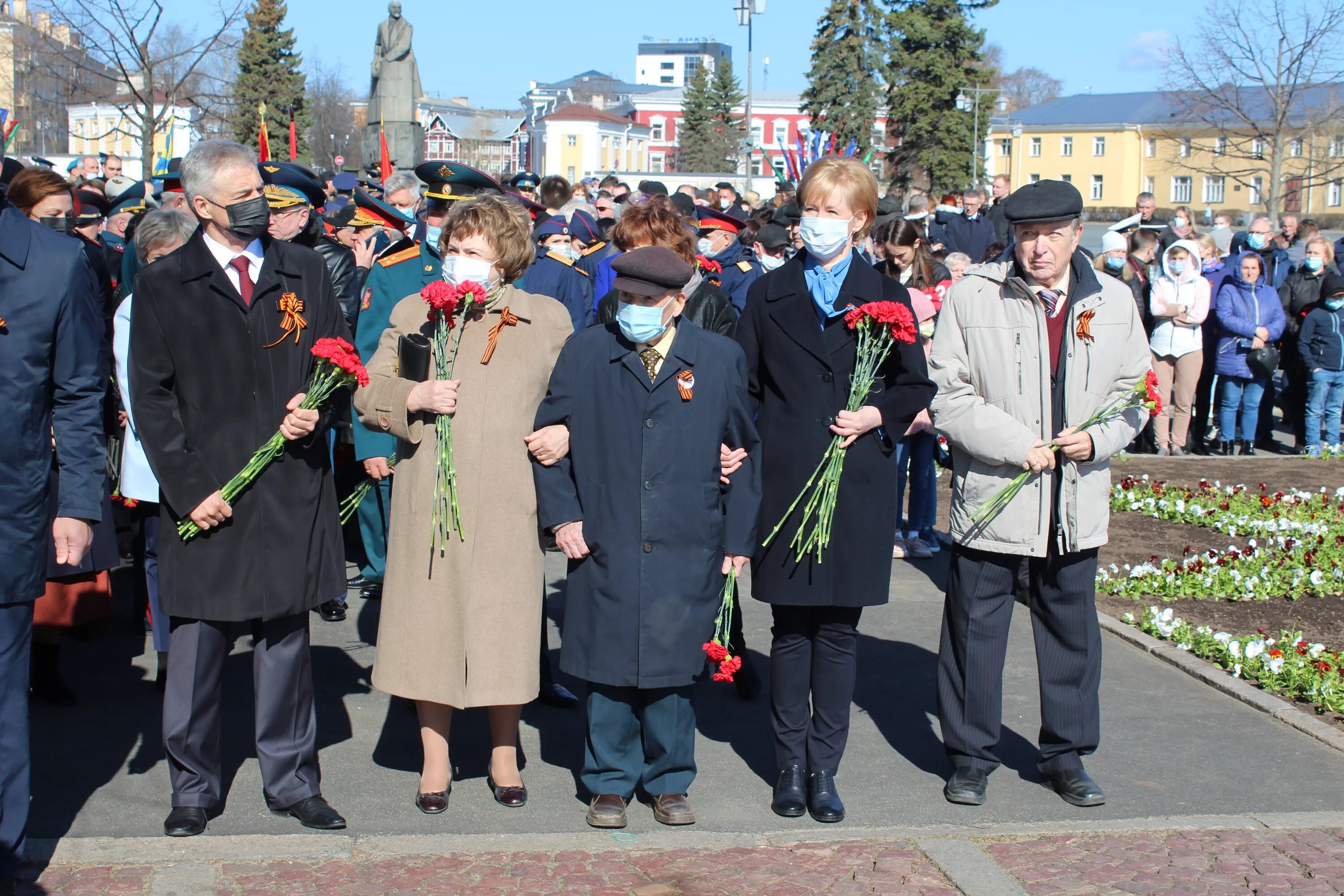 1 мая петрозаводск. День Победы в Петрозаводске. 9 Мая день Победы в Петрозаводске. Петрозаводск в мае. 9 Мая 2022 Петрозаводск.