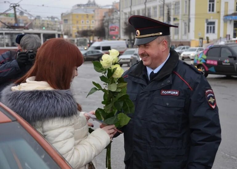 Телефон гибдд смоленск. Инспектора Смоленск ГИБДД. Рекомендации Госавтоинспекции. ГАИ Смоленск.