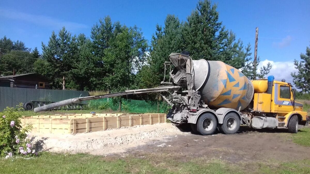Лоток бетоносмеситель. 500. Гидролоток для бетона. Автобетоносмеситель миксер abc 482. Лоток для миксера.